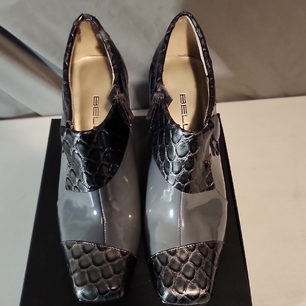 Bellini Shiny Gray and Black Ankle Boots - Picture 3 of 7